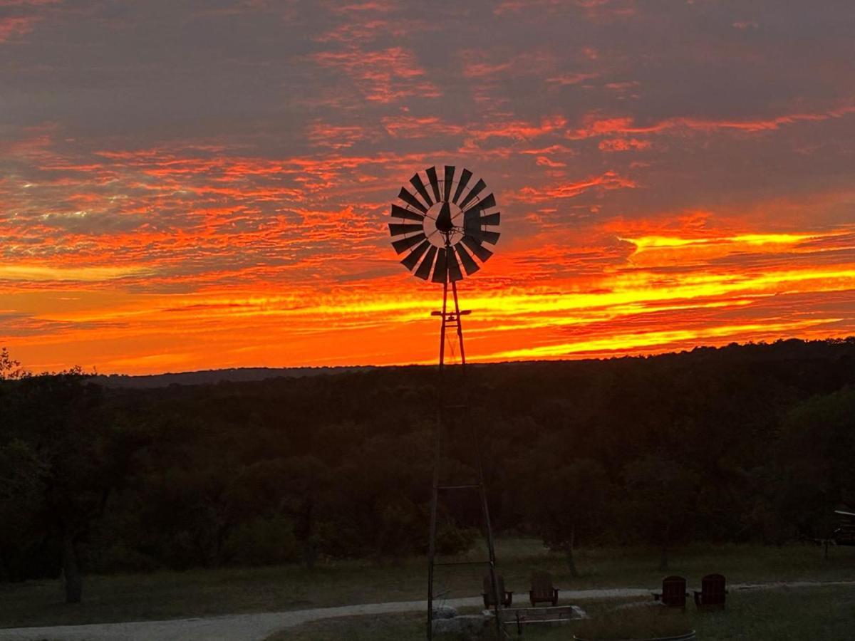Inn At Sunset Mill Ranch ウィンバリー エクステリア 写真