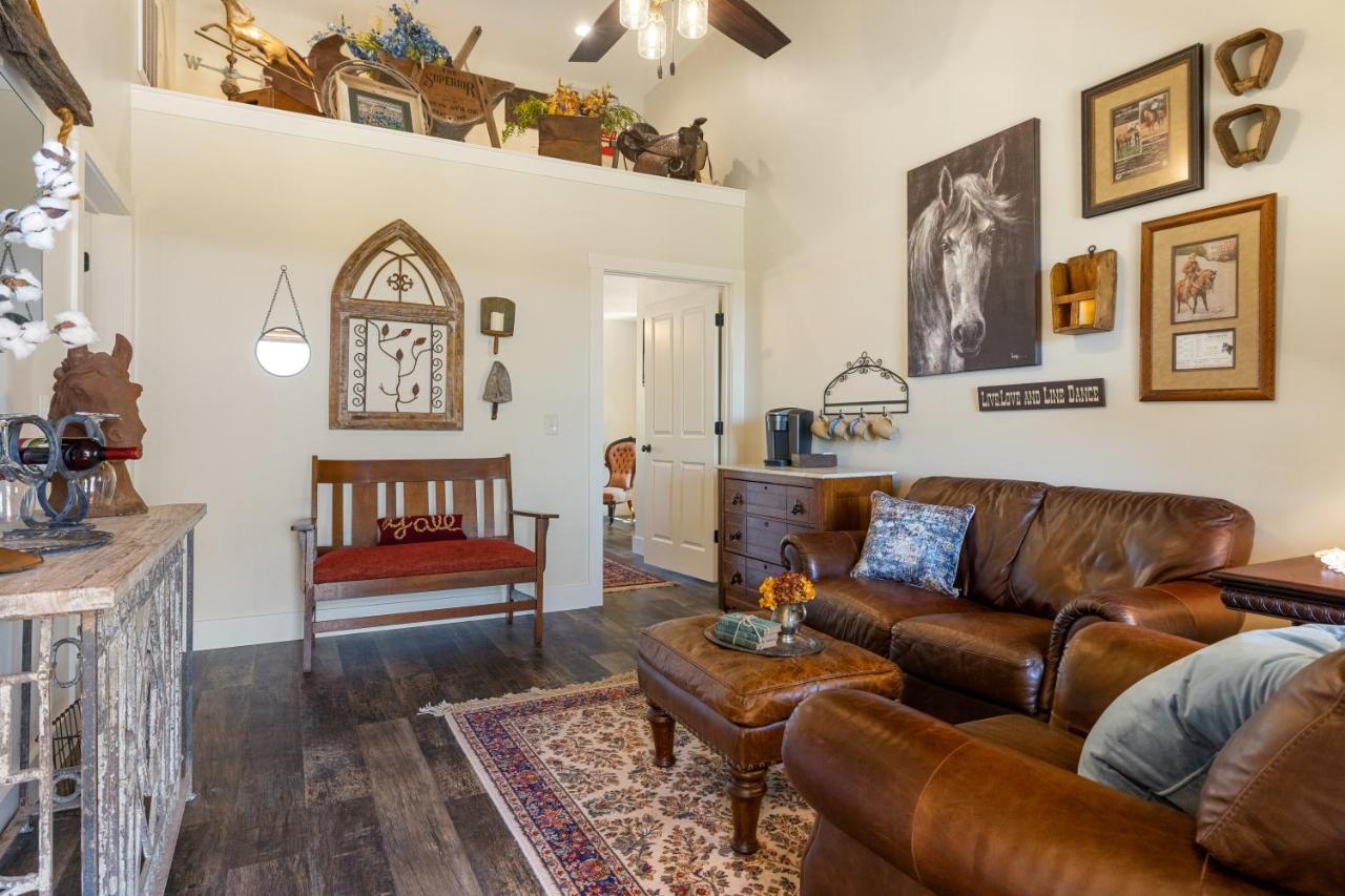 Inn At Sunset Mill Ranch ウィンバリー エクステリア 写真